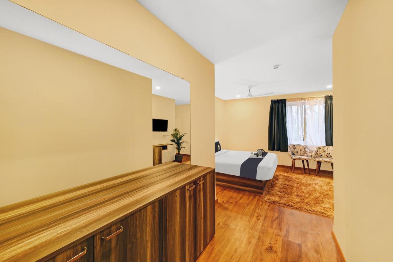 Super Townhouse Oak Hillside Aqua Hotel Khandagiri Buitenkant foto