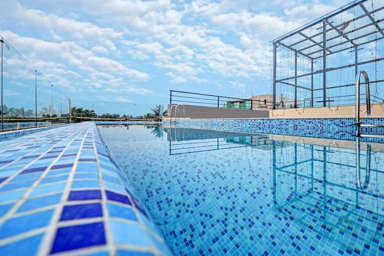 Super Townhouse Oak Hillside Aqua Hotel Khandagiri Buitenkant foto